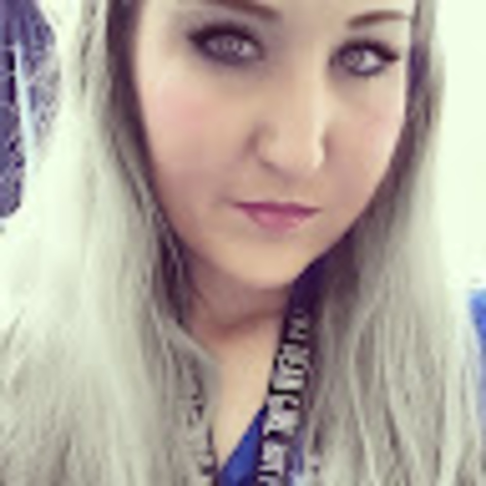 Meet your Posher, Leanna